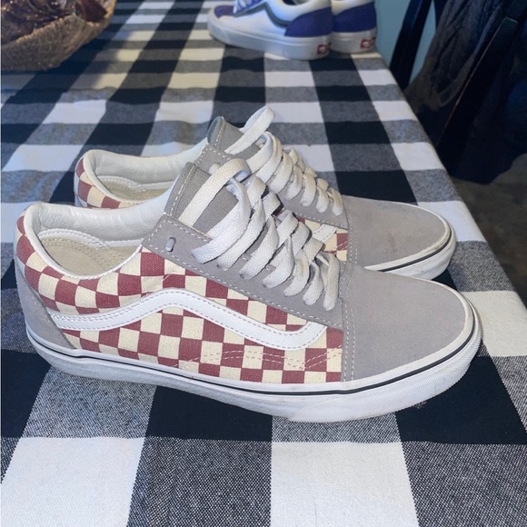 Vans - Picture 2 of 4